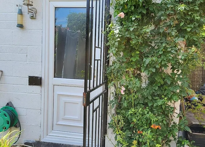 Апартаменти Casita In The Garden *